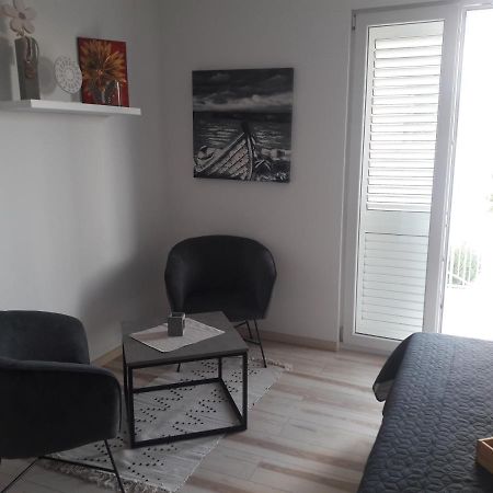 Apartment Tea Primosten Exterior photo